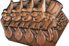 473